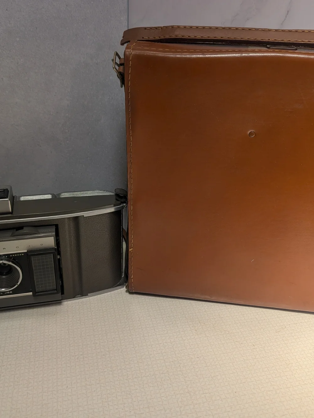 Vintage Polaroid Model J66 Land Camera With Leather Case UNTESTED AS IS